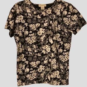 EDDIE BAUER SHORT SLEEVE FLOWER TOP